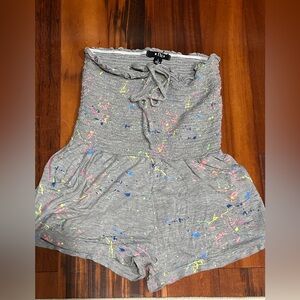 Flowers by Zoe romper size Large. Adorable! Neon splatter paint! With pockets!